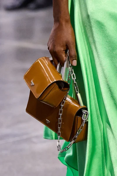 Look 95